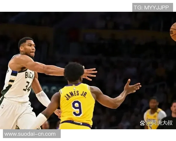 湖人对阵雄鹿精彩视频回放分析及比赛亮点总结